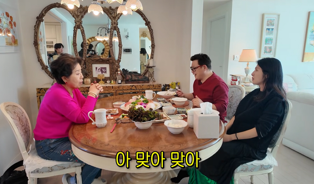 윤정수,♥원진서 자랑 "밝고 뒤끝없는 사람…신혼집도 아끼자고, 너무 고마…