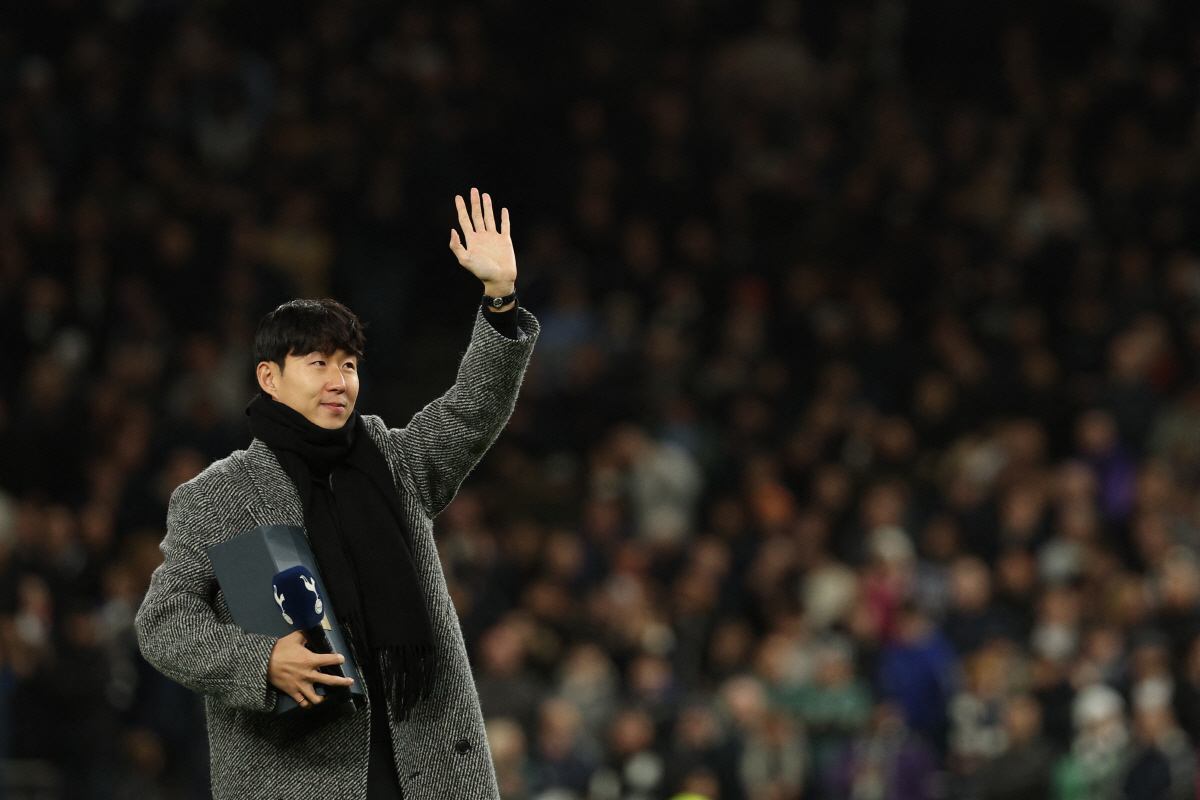 '대충격' 손흥민 와도 매진이 안 되는 구단..."텅텅 빈 15000석"…