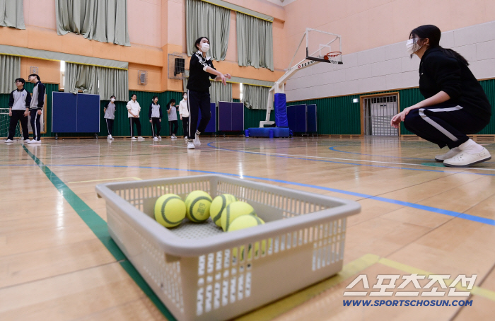 [학교체육, 대한민국 미래를 바꾼다]①"제 꿈은 체육 교사입니다" 연구 또 연구, 꼬리 잡기가 만든 아이들 평생 추억과 꿈…외솔중 박양경 교사