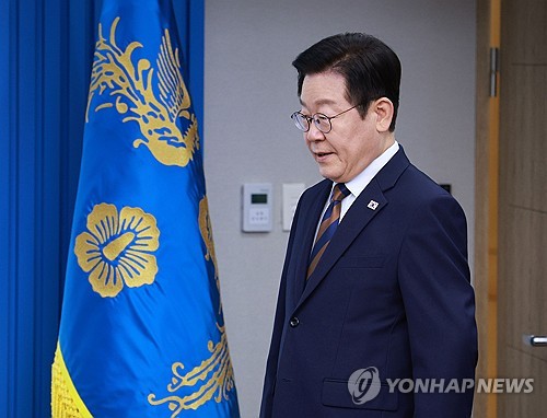 '내각 첫 낙마' 번진 통일교 의혹…李대통령, 조기진화 가능할까