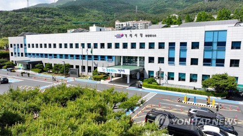 거제시, '해양 쓰레기 수거' 정화선 건조…국비 20억 확보