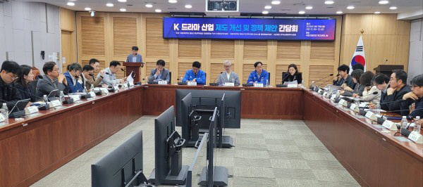 [K-콘텐츠의 그림자②] OTT 책임론? "플랫폼은 웃고 제작사는 존폐 …