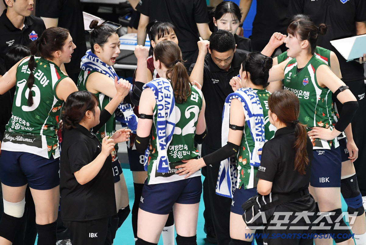 '목이 터져라' 실수하면 어때, 투지가 중요하지...여오현 대행의 열정적…