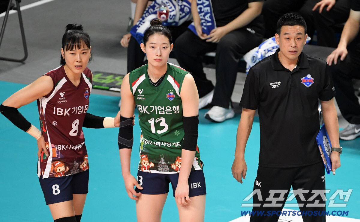 '목이 터져라' 실수하면 어때, 투지가 중요하지...여오현 대행의 열정적…