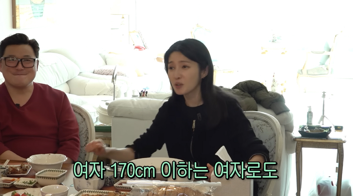 윤정수, 아내 원진서♥ 키 165㎝인데.."170㎝ 이하는 여자로 안 보…