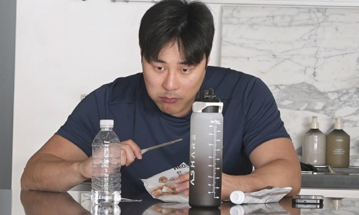 '235억 포기' 김하성, '야구 박물관급 방+통창'까지...韓 스위트홈…