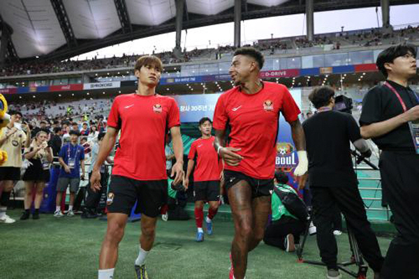 [인터뷰]"린가드 삼촌 가지마요" 韓 떠나는 린가드도 울고 '절친' 김진…