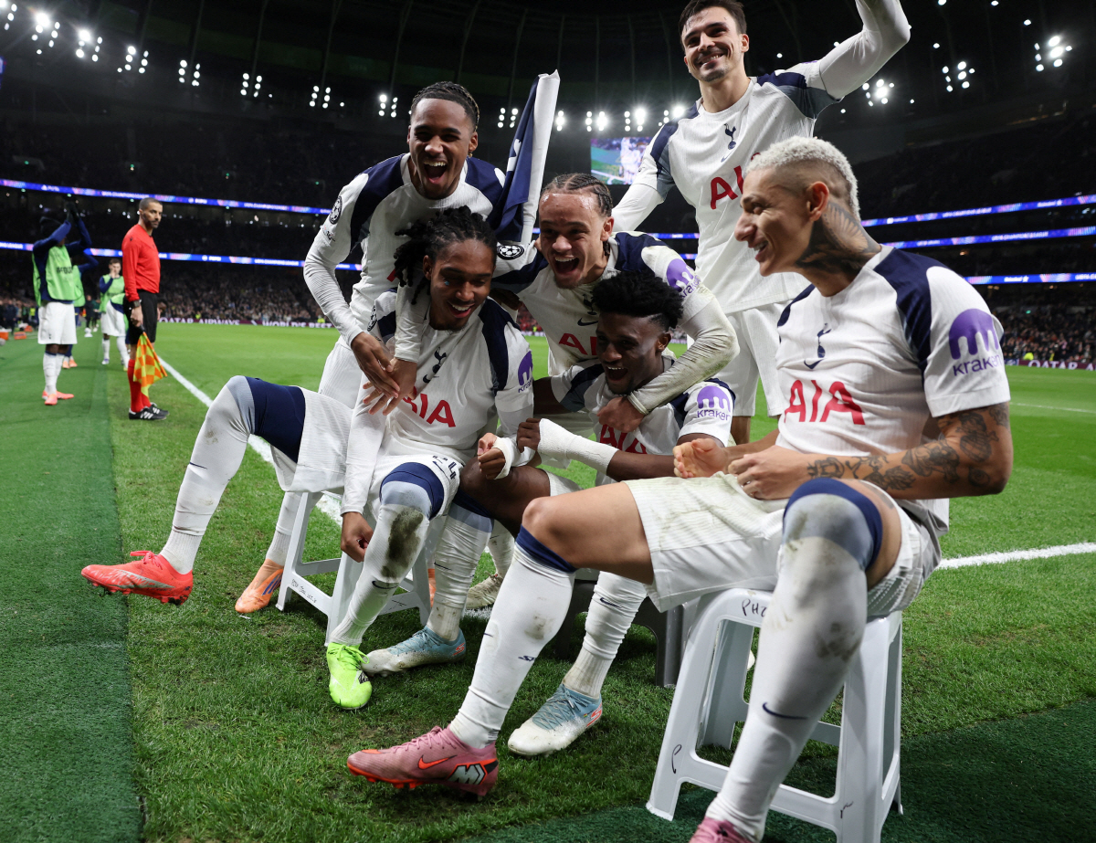 "손흥민 돌아와 감격했다" 절친이 전한 진심…계속 연락했지만, 일상 함께…