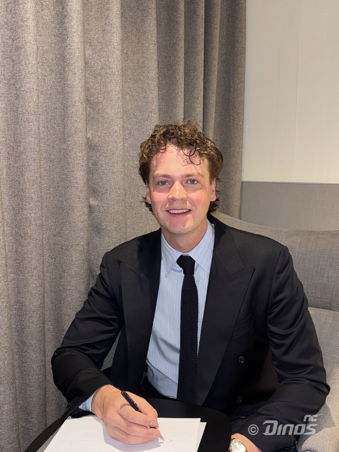 [공식발표] 'KBO 역대 최초 엎었다' 40만 달러 삭감해 재계약, 에…