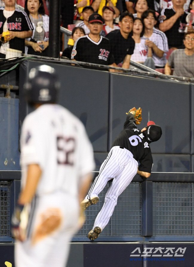 2루,3루,유격수에 외야까지 나간 '백업 주전'에게 골든글러브 기회가 올…