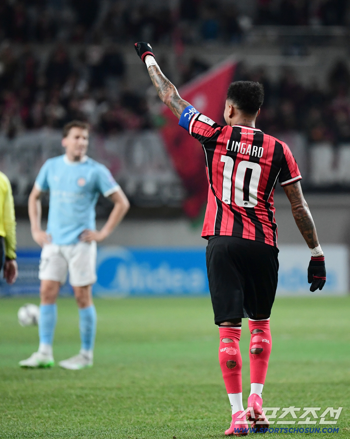 "눈 오면 훈련 못하는 한국 축구+분노 조장하는 한국 심판" 잊지 말자,…