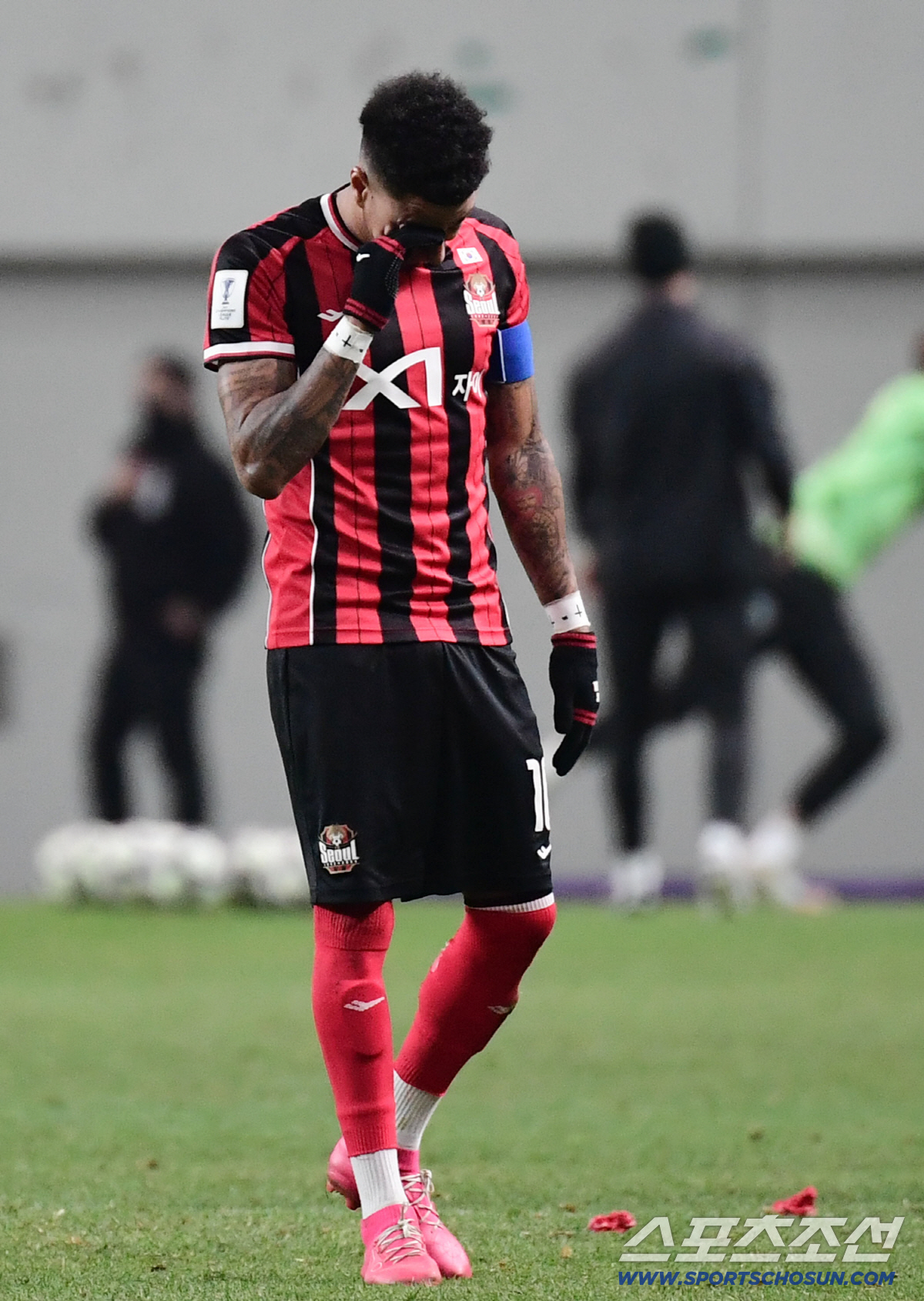 "눈 오면 훈련 못하는 한국 축구+분노 조장하는 한국 심판" 잊지 말자,…