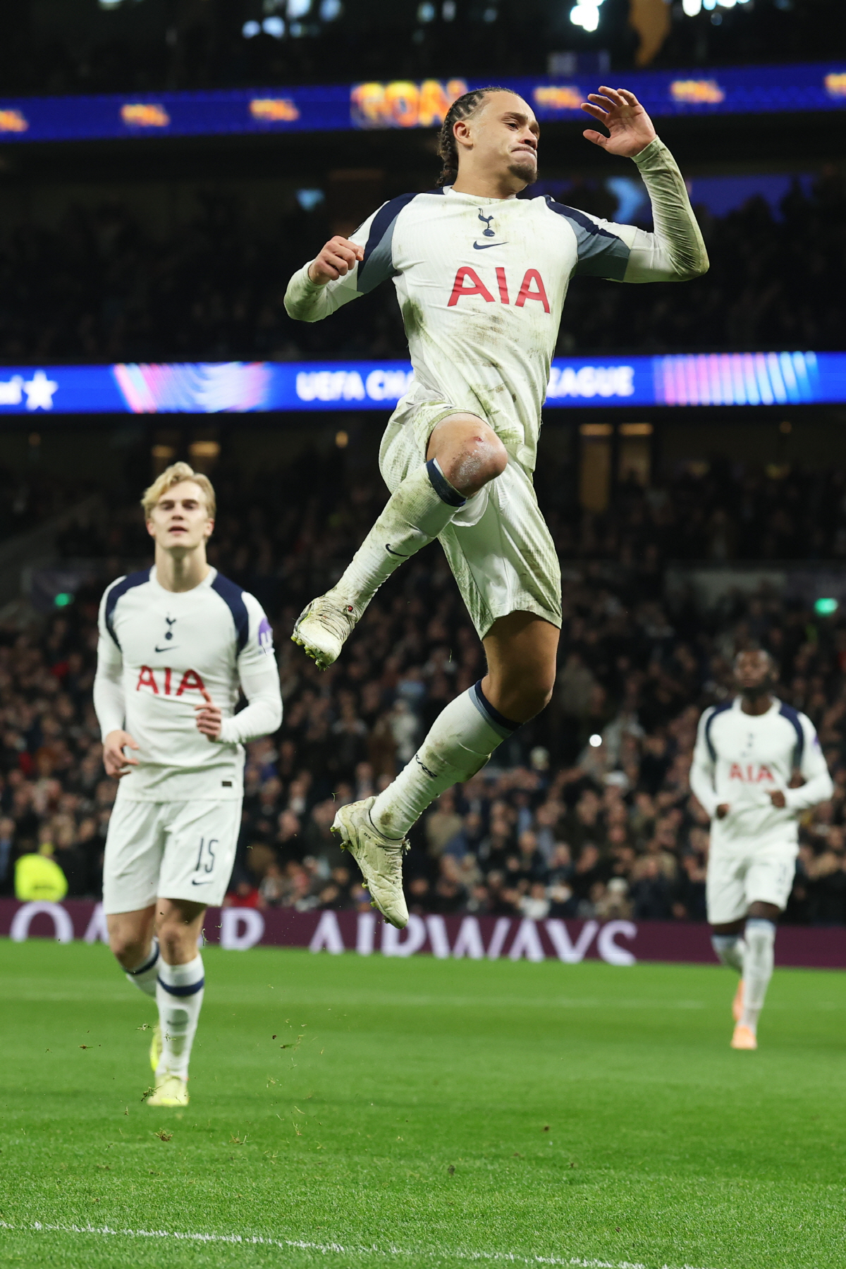 英 깜짝 폭로! "제발 손흥민 반만 해줘"→ 1000억 가치 채울까…SO…