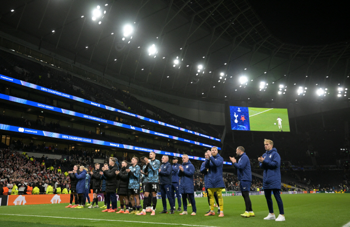 "대참사!" '영원한 캡틴' 손흥민 와도 안 된다…토트넘 매진→흥행 실패, 英 '징후 있었다' 비난 폭발