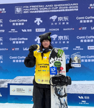 최가온, 스노보드 하프파이프 월드컵 우승…2차 시기서 대역전(종합)