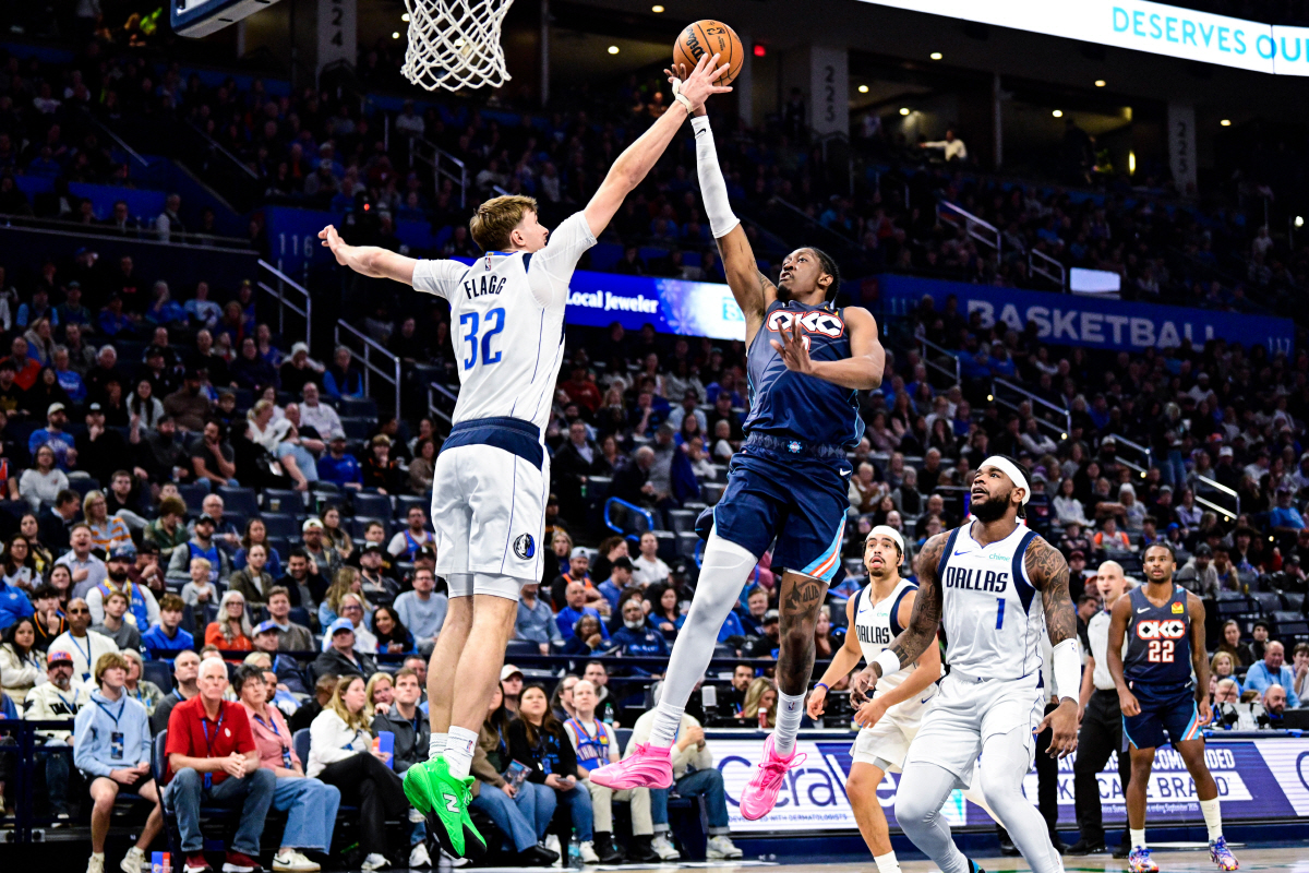 쿠퍼 플래그의 아성. 크니플, 데릭 퀸의 반란. 신인왕 레이스 슈퍼 루키…