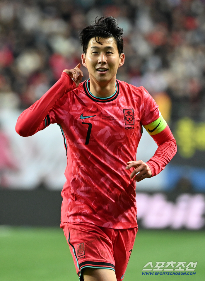 韓 축구 초대박! "홍명보호 조 1위 합니다" AI 예측 뛰어넘을 美 레전드 예언 등장..."멕시코는 좋은 선수 없어"