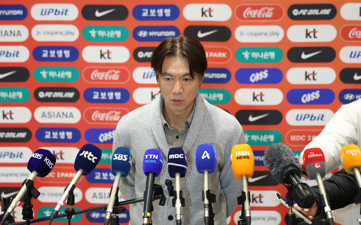 "훈련과 회복 잘 되느냐가 가장 중요" 홍명보 감독이 밝힌 베이스캠프의 …