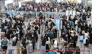 김해공항 국제선 이용객 내주 1천만명 달성 유력…지방공항 최초