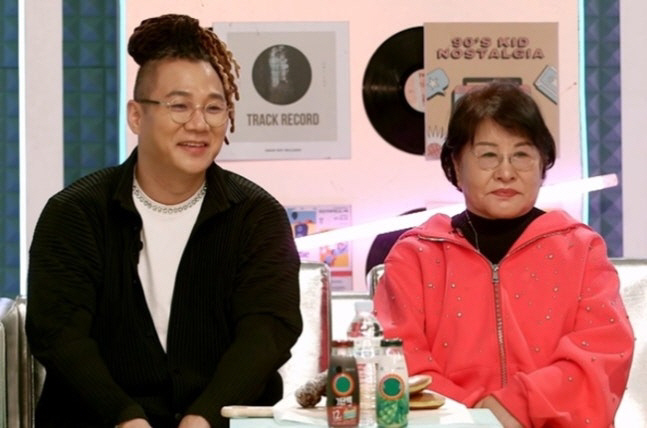 윤민수 母 "아들 이혼, 기사 보고 알았다…알아서 할 일"