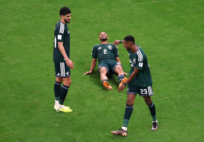 "이기면 휴가 요구" 오일머니 급성장 사우디, 그러나 현실은...대표팀 감독마저 공개 우려