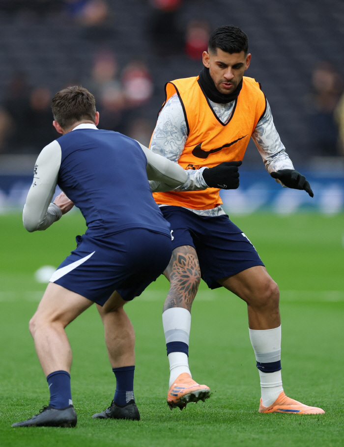 이럴 수가 '손흥민 배신 계획 들통' 토트넘 주장, 떠나려고 했다...월클 동료 충격 폭로