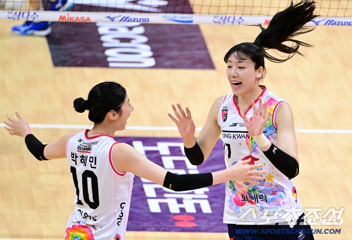 4세트에만 8점 몰빵. 외국인 부럽지 않았던 MB의 16득점. 4연패 끊…