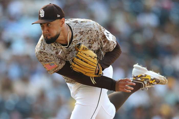 3년 4500만달러! 김하성에 쓸 돈을 여기에..? 애틀란타, 유격수 급한데 구원투수 영입