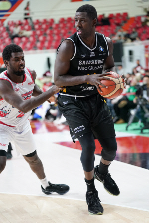 [KBL리뷰]삼성, 현대모비스 84-61 대파 연패 탈출…용병1명 골밑열세 모비스 7연패 수렁