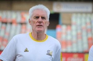 '인종차별 성차별 의혹' 남아공 감독 해명 