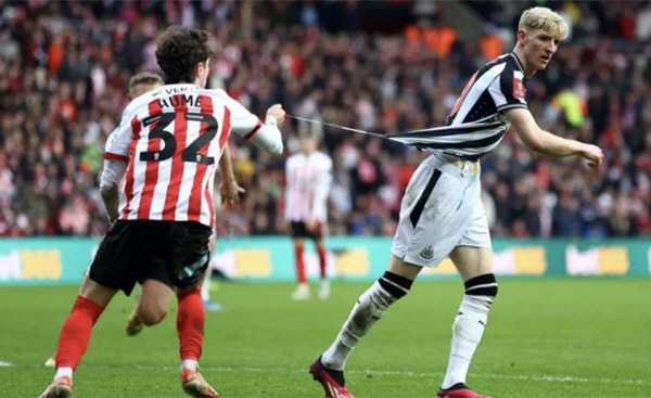 "한국인 지동원→기성용의 추억" 근 10년만에 열리는 '전쟁', 타인위어…