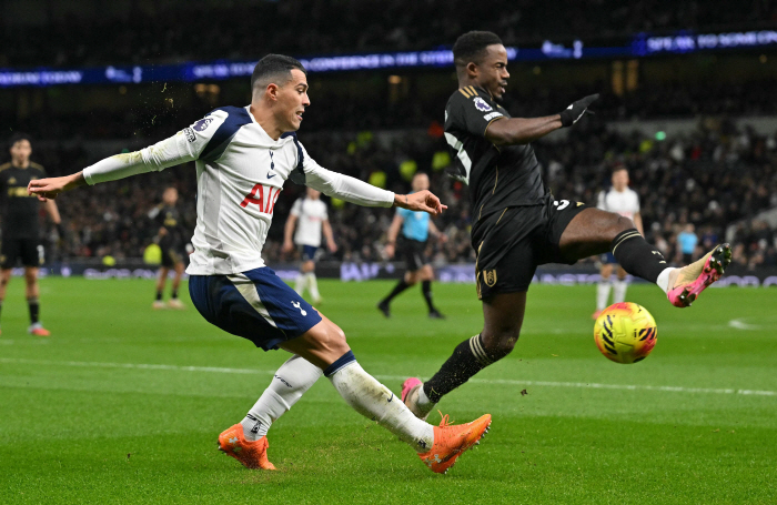 "대반전!" 토트넘 주급 체계 바뀌나, '내부 분열' 논란→'전 소속팀' 맨시티 러브콜 폭발…'계약 가속화 필요'