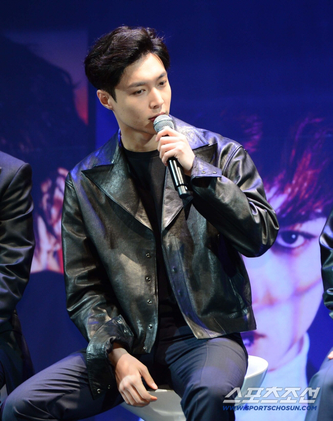 엑소 레이, 오늘(14일) 팬미팅 불참 전격 발표…"불가피한 사정"