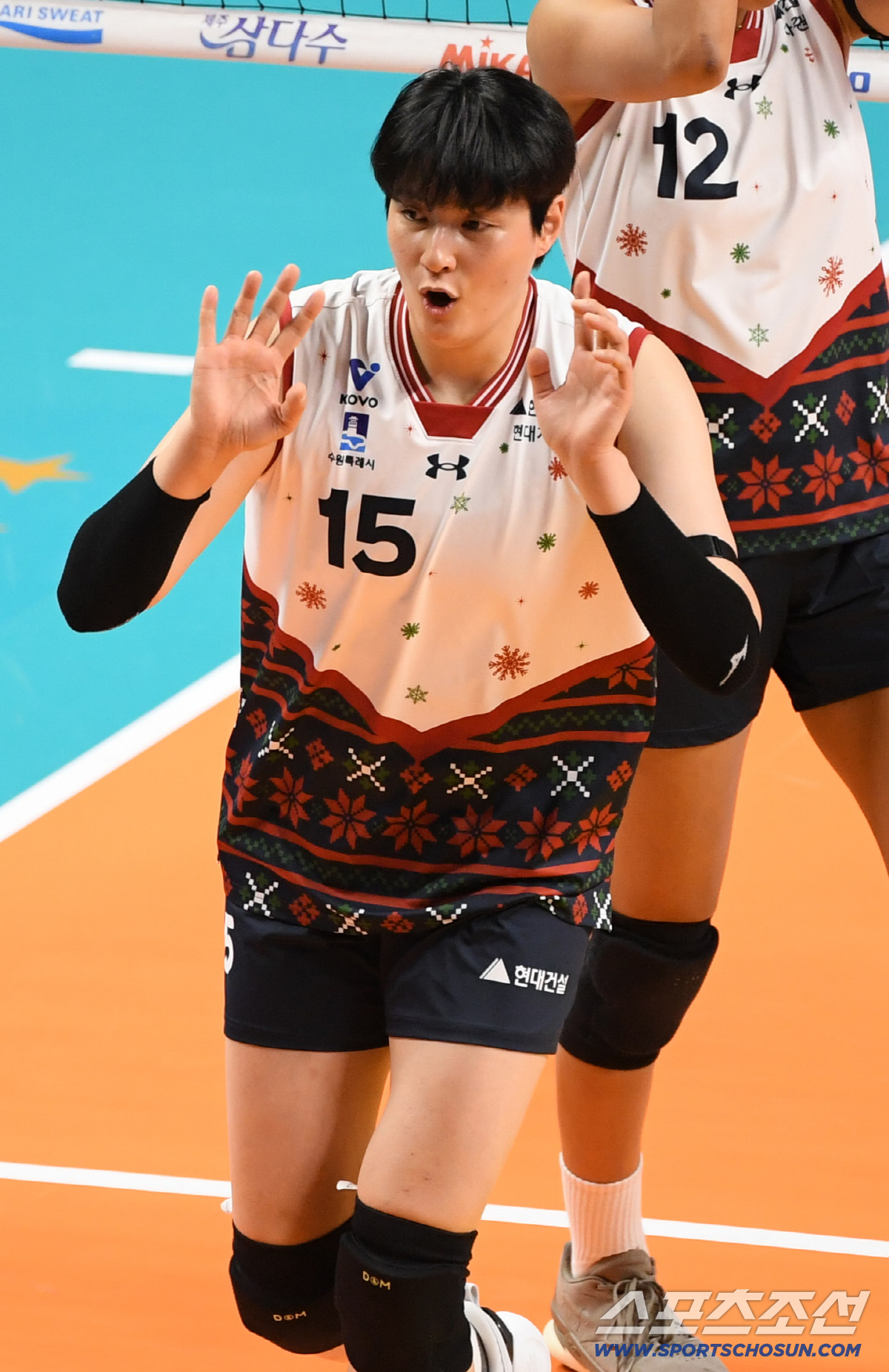 '클래스는 영원하다' 밝은 표정으로 코트 누비는 김희진, 현대건설 복덩이…