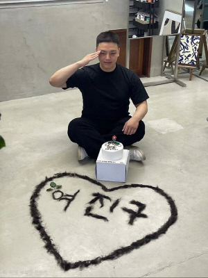 '밤톨머리' 된 여진구, '카투사 입대' 하루 앞두고…'늠름 자태' 포착 [SCin스타]