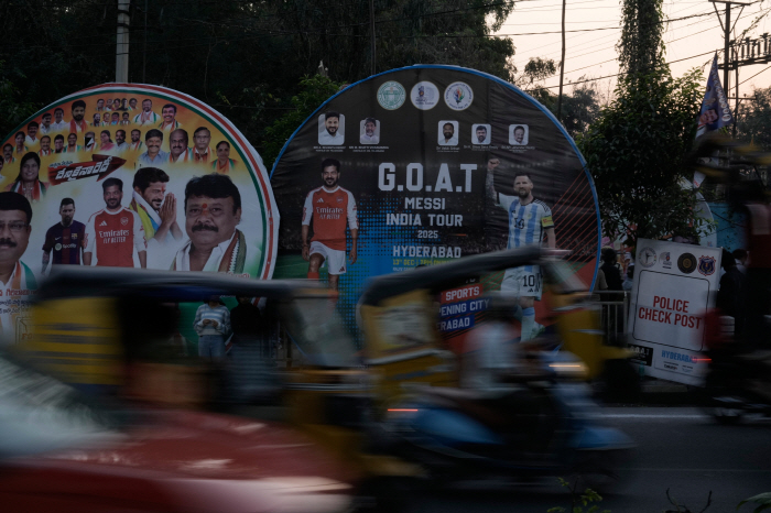 "메시 보려고 내 결혼식도 패싱했다" 'GOAT 10분 구경값 30만원'에 인도팬 분노 폭발…호날두 상암 노쇼 사태 '소환'