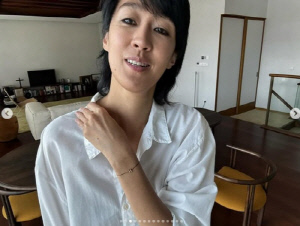 '이혼' 홍진경, 아이러니한 근황…'커플팔찌' 모델 됐다