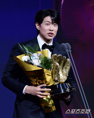 '초대박!' 송성문에게 관심보이는 팀=최소 5개, 이 분위기면 1주일 안에 결판 난다. 200억 계약 탄생임박