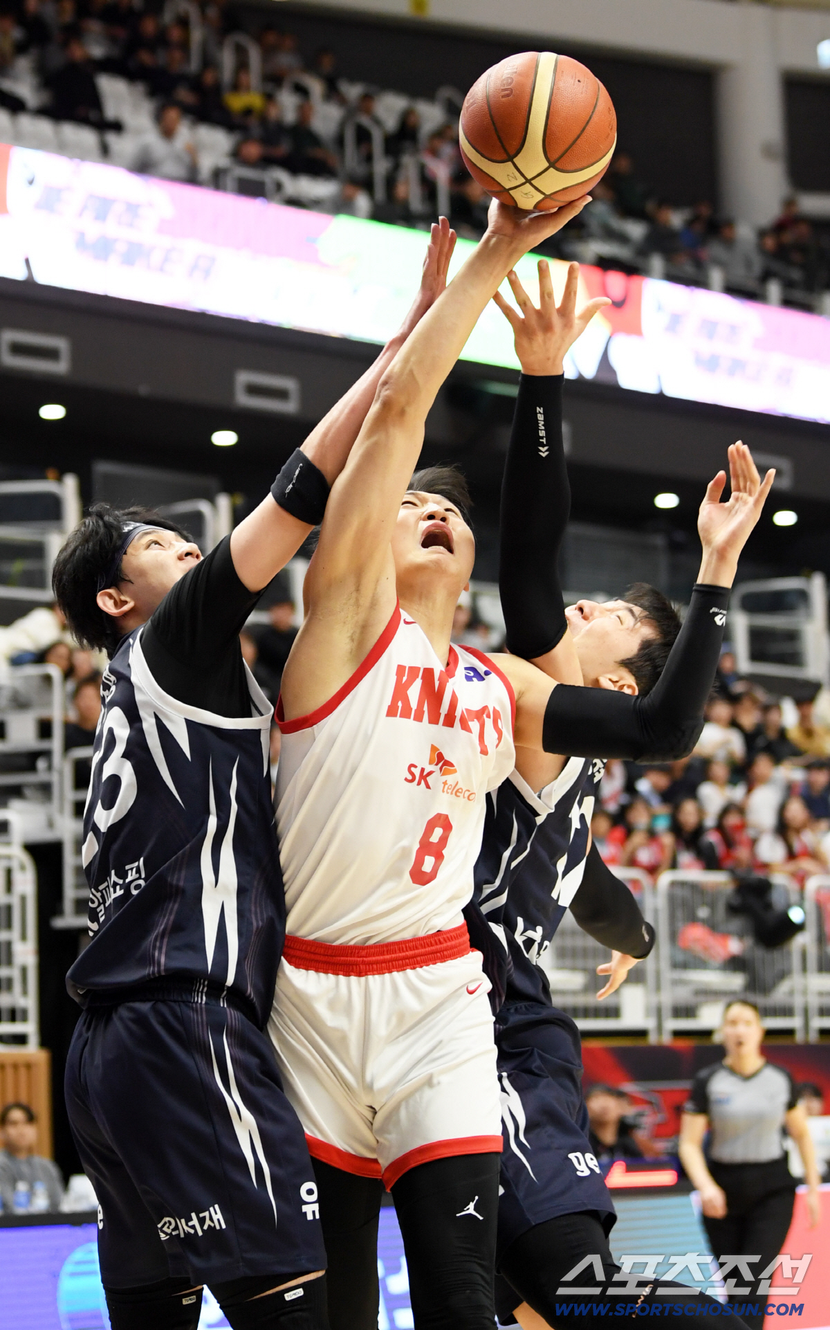 'KT킬러 맞네' SK, 용병 1명 KT 잡고 연승 시동…KT와의 맞대결…