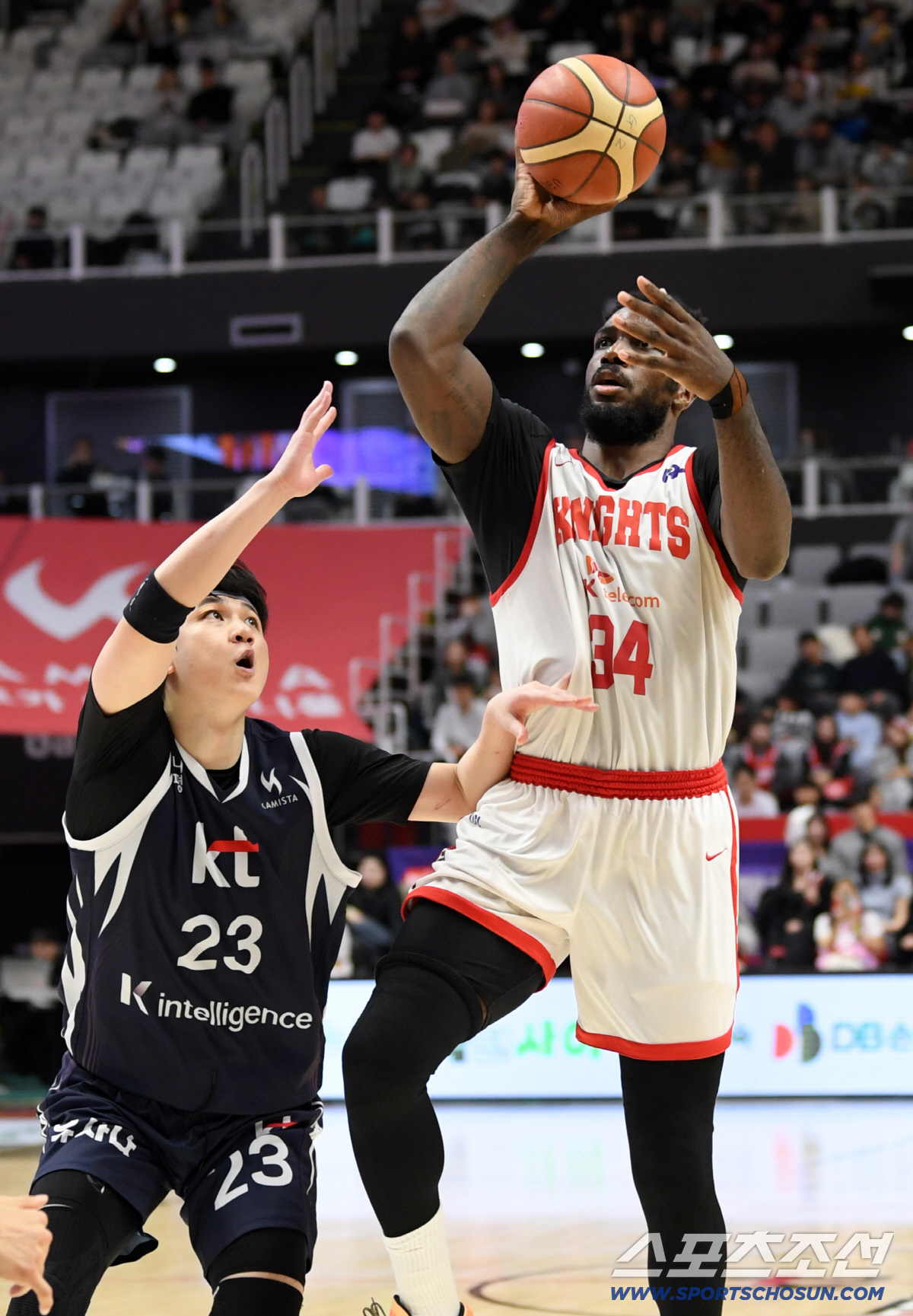 'KT킬러 맞네' SK, 용병 1명 KT 잡고 연승 시동…KT와의 맞대결…