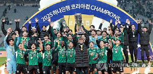 [스포츠10대뉴스] ⑩'포옛 매직' 전북 4년 만에 정상탈환…난파선 울산 9위 추락