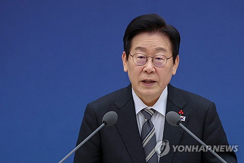 李대통령 "'4·3 강경진압' 박진경 유공자 등록 취소 검토하라"