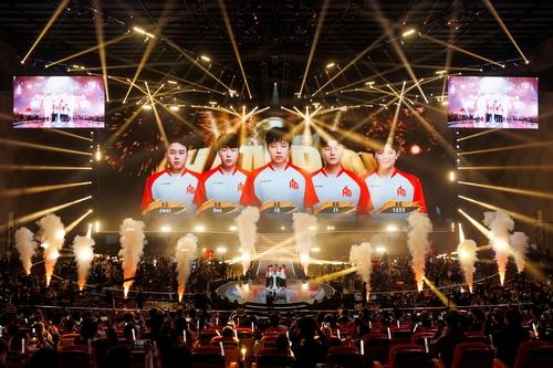 스마일게이트 주최 'CFS 2025' 결승서 중국 '올 게이머스' 우승