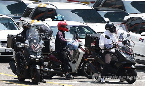 배달라이더 부담 줄인다…보험료 20∼30% 인하·시간제보험 확대