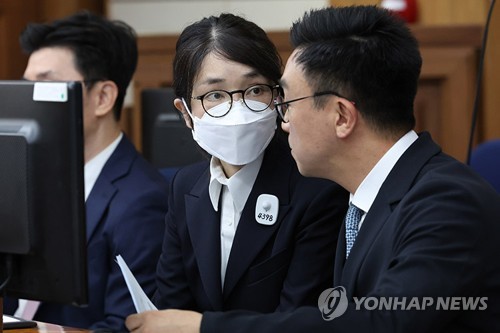 김건희 여사, 건진법사 재판에 증인 불출석키로…"건강 이유"