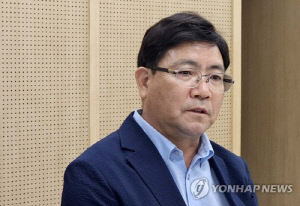 최준호 전 강원교육청 협력관, 중징계 앞두고 잇단 출장 논란