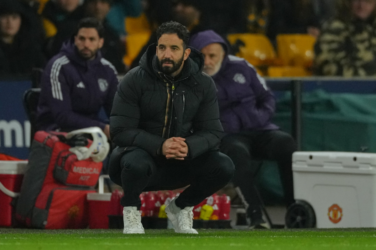 '쇼킹!' 충성을 바쳤더니 매각 엔딩? 냉정한 맨유 '캡틴' B.페르난데…