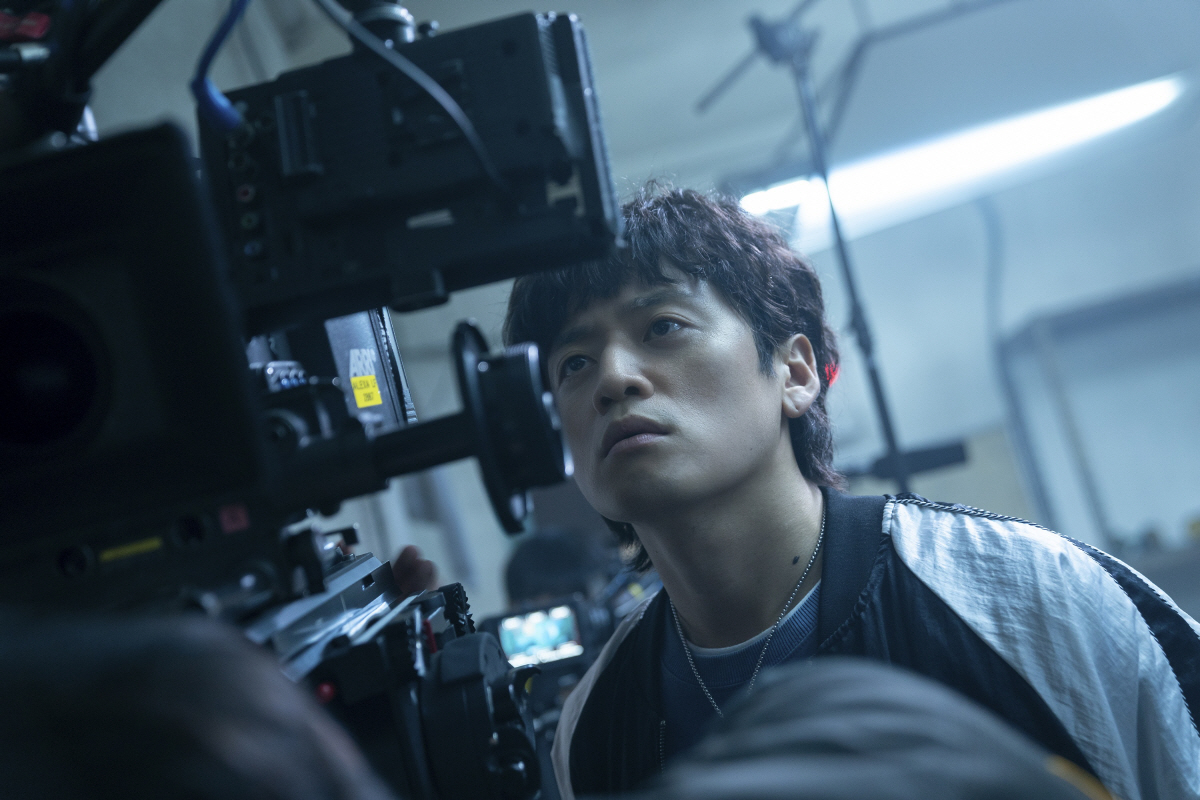 '허카인' 허성태, 모니터 할 땐 웃음기 싹 뺐다…'정보원' 비하인드 스…