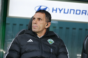 '전북 사임' 포옛 감독 