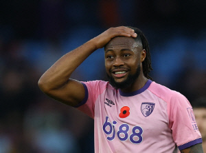 SON 섭섭할라, '손흥민보다 돈 더 줄게!' 토트넘 애걸복걸...EPL 최강 크랙 영입 필사적 '맨시티-리버풀 우위'